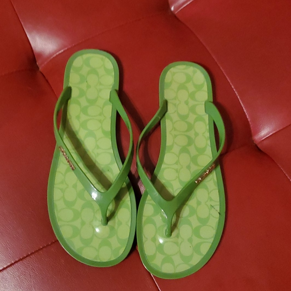 I Have Listed 6 Pair Of Shoes And 2 Pair Of Sandal - image 7